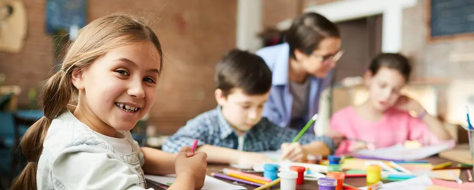 csm_Dorit-Alexander-Otto-Stiftung_Lernen-und-Weiterbilden_Kunstkurse_shutterstock_1347922499_1920px_f389278660.jpg